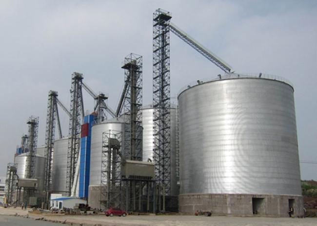 海西大型钢板库构造参数及水泥储存质量